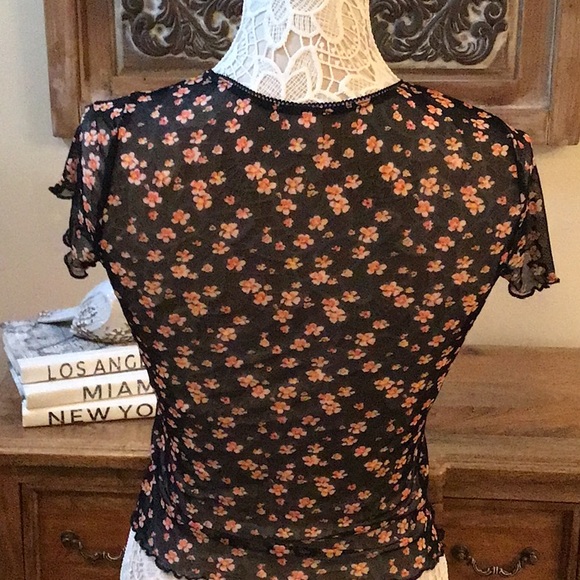 532 🌼EUC Me to We Pac Sun Juniors Sheer Floral Top🌼 - Picture 6 of 7